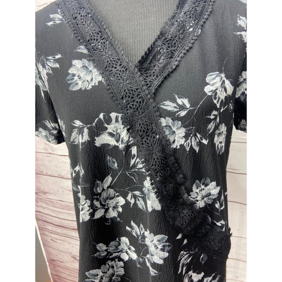 Fred David Faux Crossover‎ Black Floral Print Women’s Size Medium Blouse - Picture 3 of 8